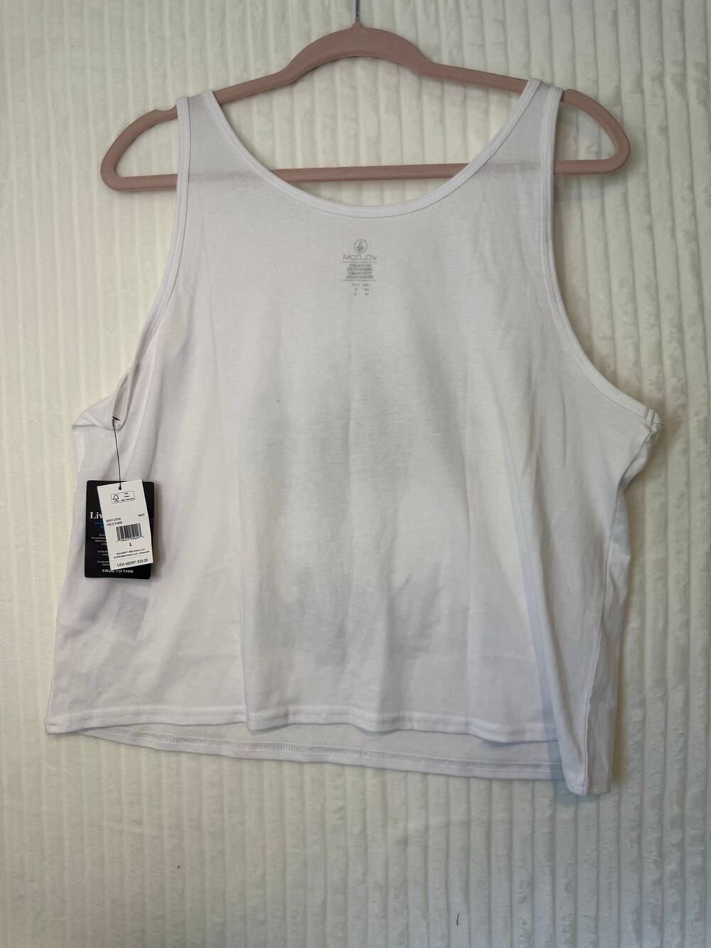 NWT Volcom women’s tank size large